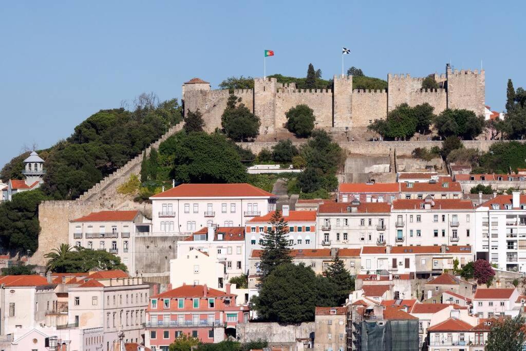 Apartment Sm1-happy At Hip Pr.real & Bair.alto + Private Patio! Lissabon